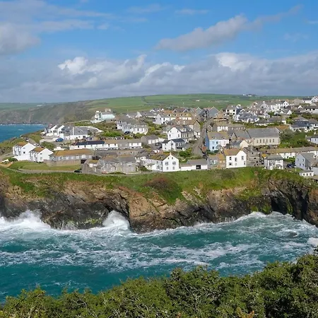 Polrunny Farm Sloe With A Sea View Apartment Boscastle